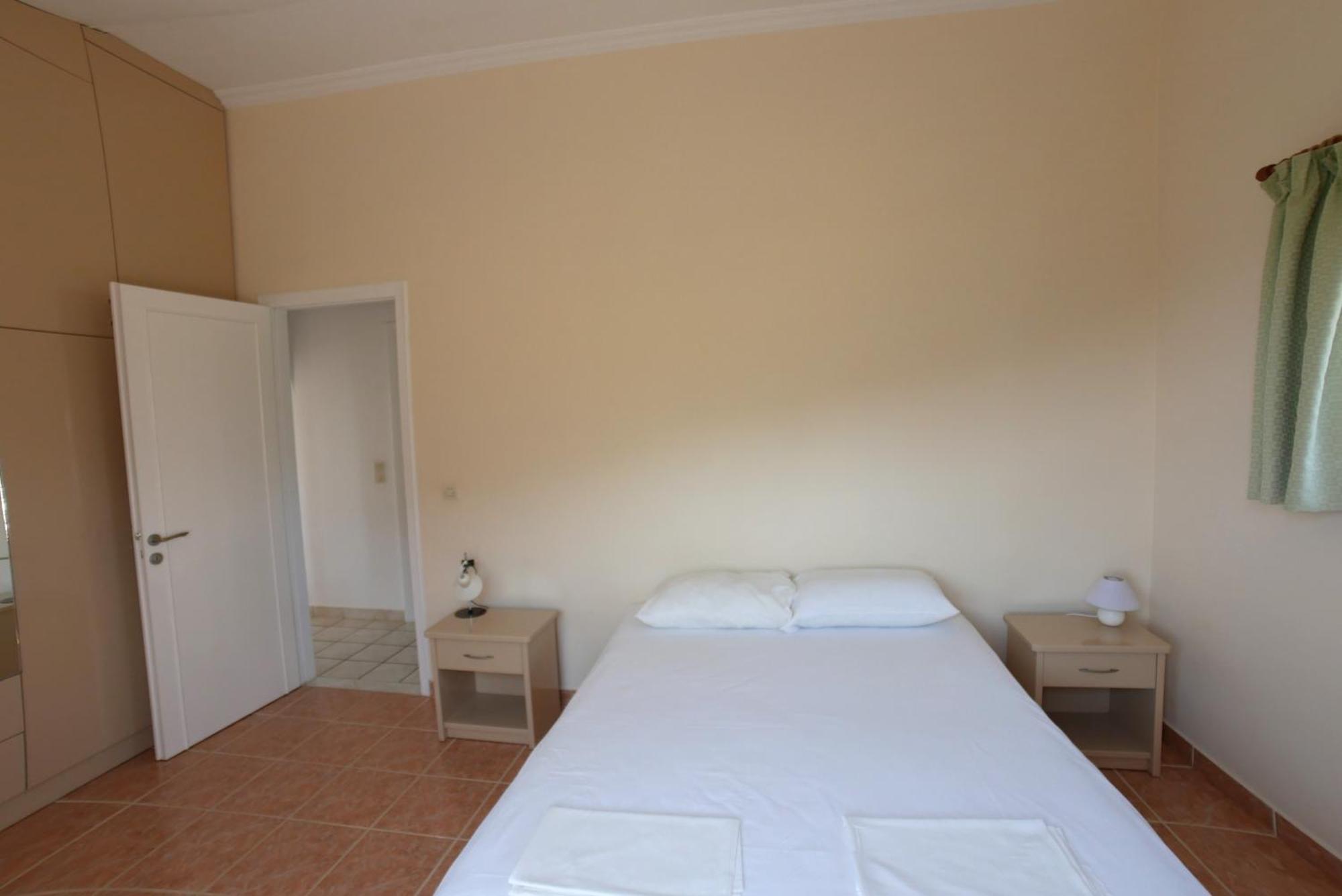 Vania Gardenos Appartement *